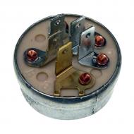 Five terminal, for units w/magneto ignition.
Part Reference Numbers: AM102551